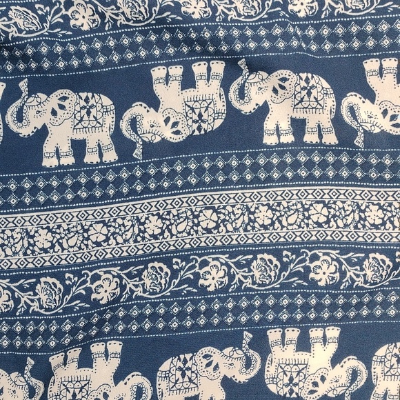 Lily White Women's Top Size Large - Picture 3 of 12